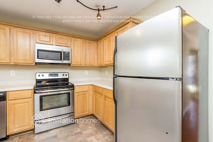 Building Photo - 6582 Grand Hickory Dr
