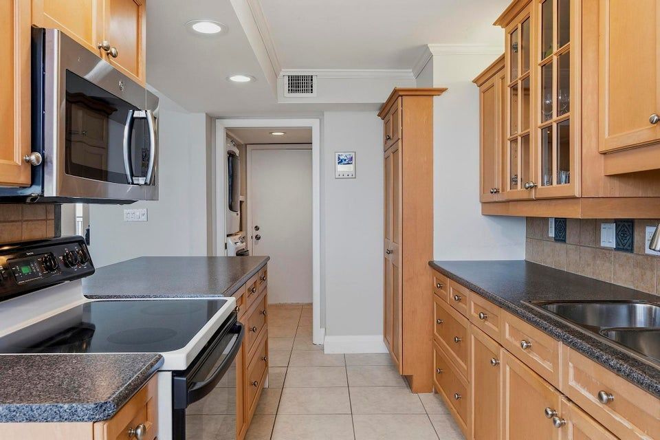 Building Photo - 4280 Galt Ocean Dr