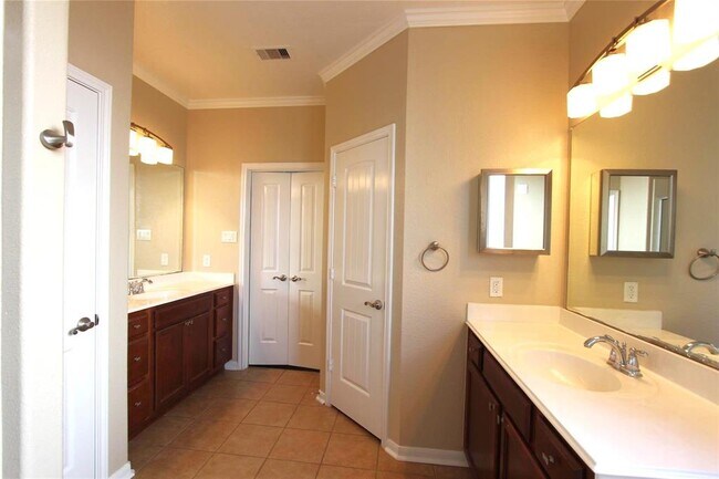 Building Photo - 3205 Granite Gate Ln