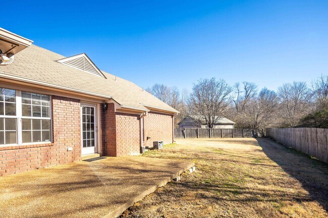 Building Photo - 7775 Shadow Elm Ln