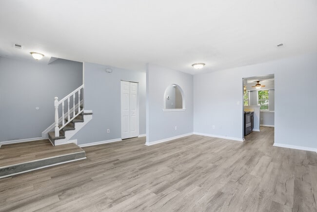 Building Photo - 55 Treasure Key