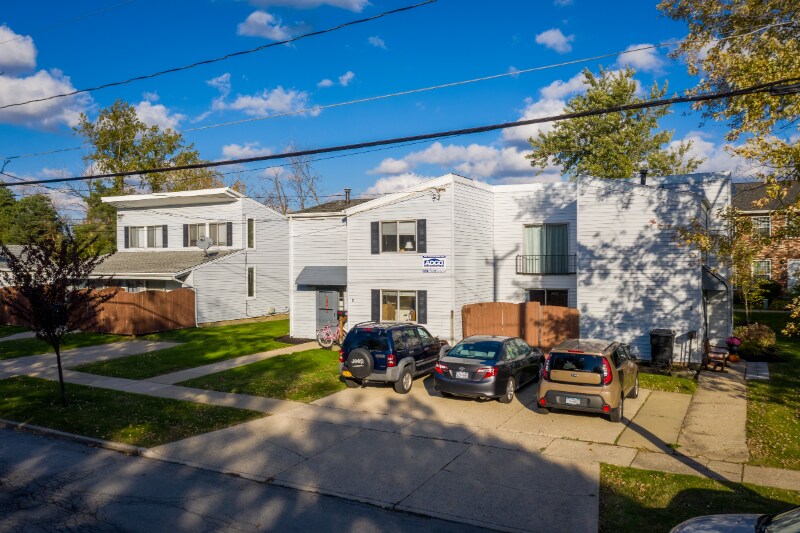 Building Photo - 11 Gloucester Ave