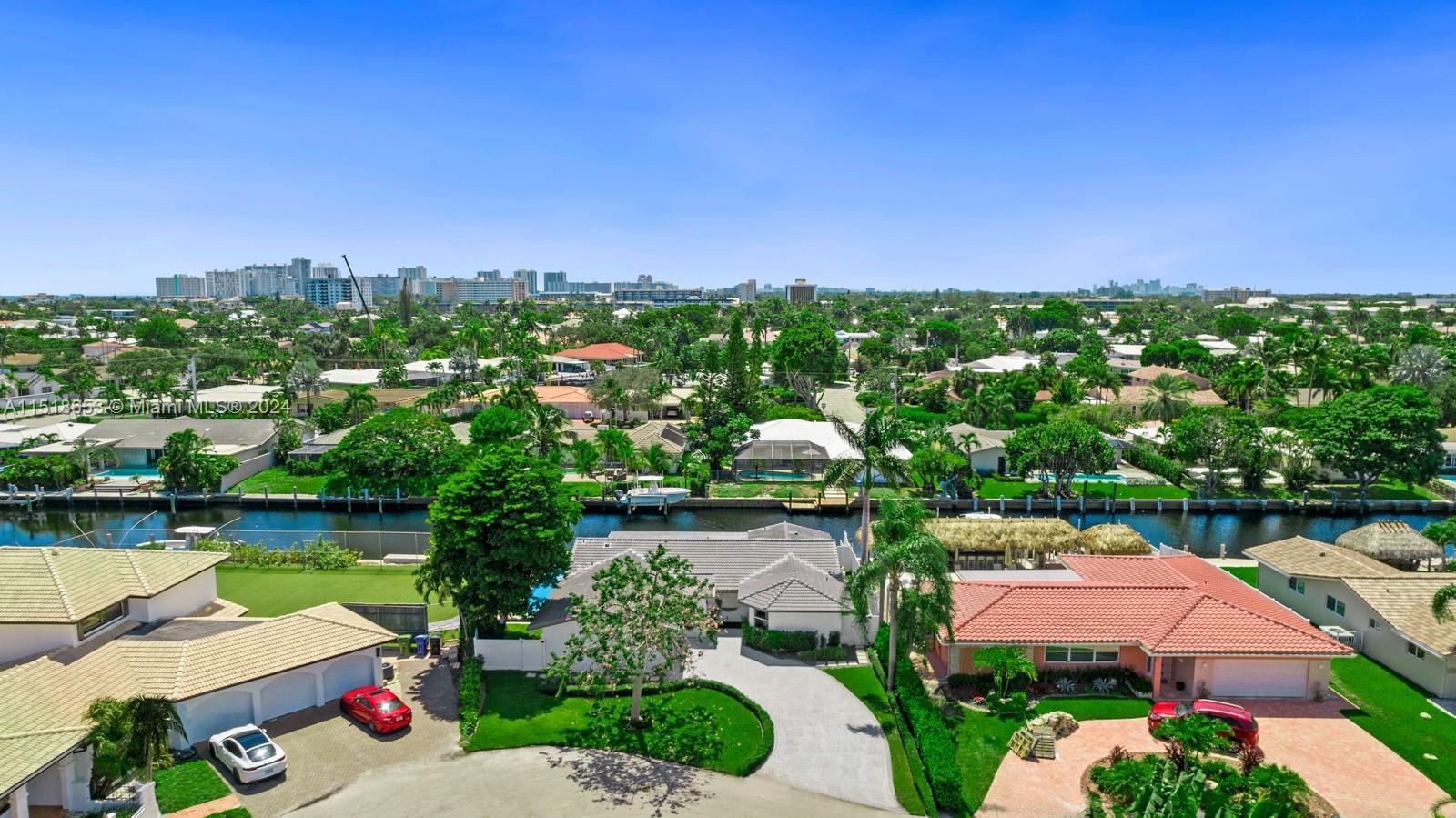 Building Photo - 2830 NE 56th Ct