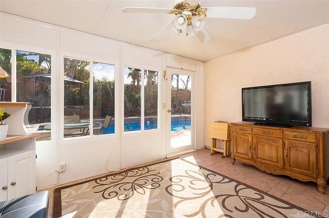 Building Photo - 3 Bedroom Mira Mesa Home (with a pool!)