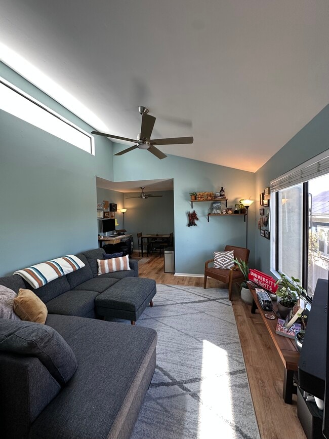 Building Photo - 4385 Georgia St