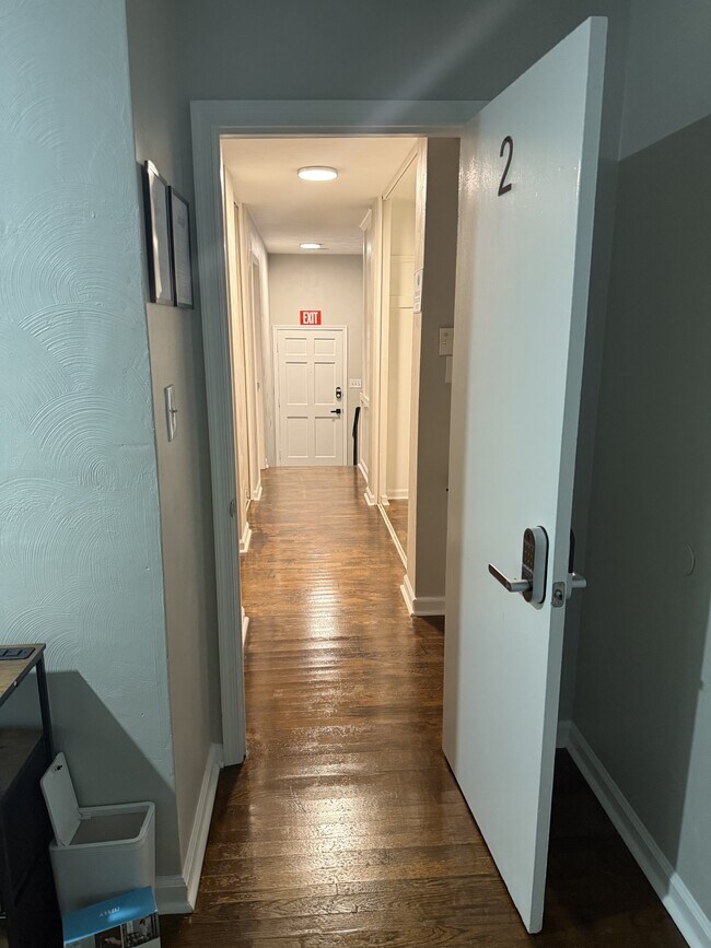 Building Photo - 825 Olive Dr