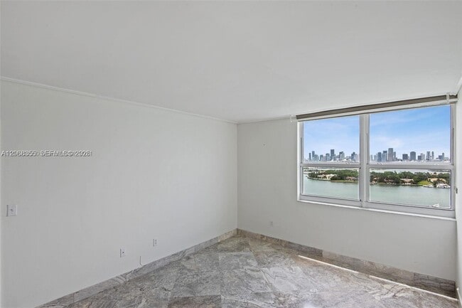 Building Photo - 650 West Ave