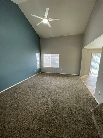 Building Photo - 6511 Stagecoach Ave