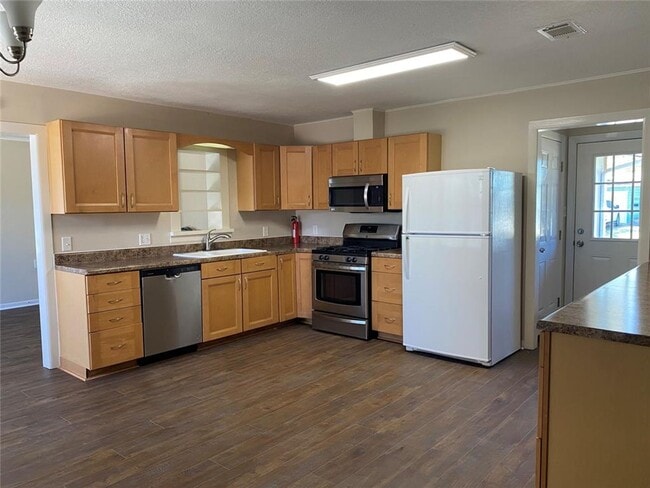 Building Photo - CUTE 3 BEDROOM, 2 BATHROOM HOME IN FISH VILLAGE. LARGE LIVING ARA WITH A SIZABLE KITCHEN, FORMAL ...