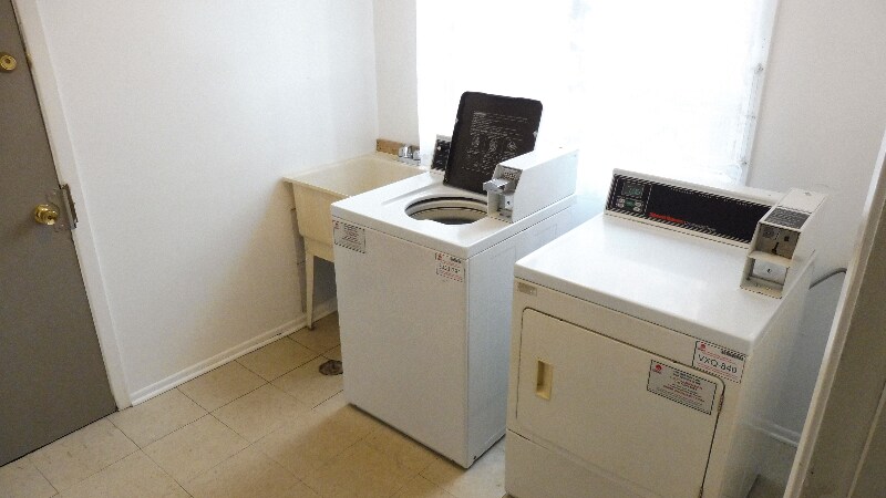 Building Photo - 1331 E Ports O Call Dr