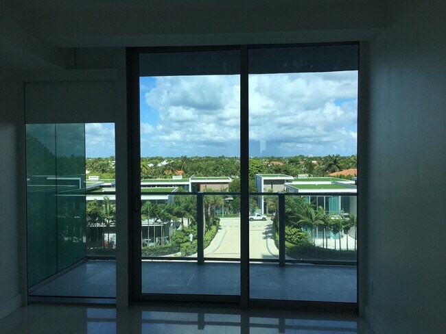 Building Photo - Oceana Key Biscayne Large 3 bedroom for rent