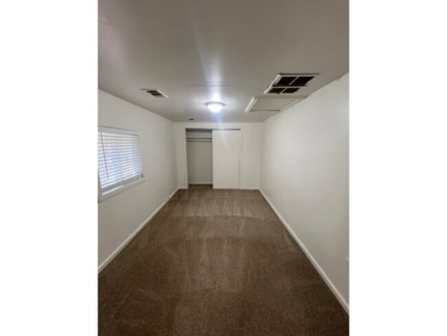 Building Photo - 4769 W Ellsworth Ave