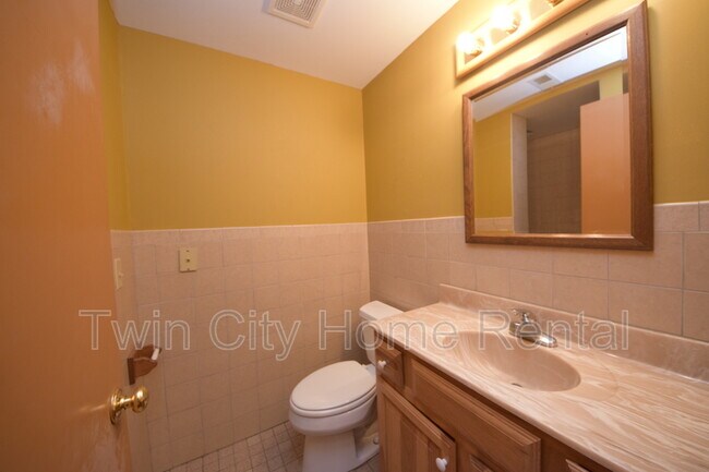 Building Photo - 14531 Wellington Rd