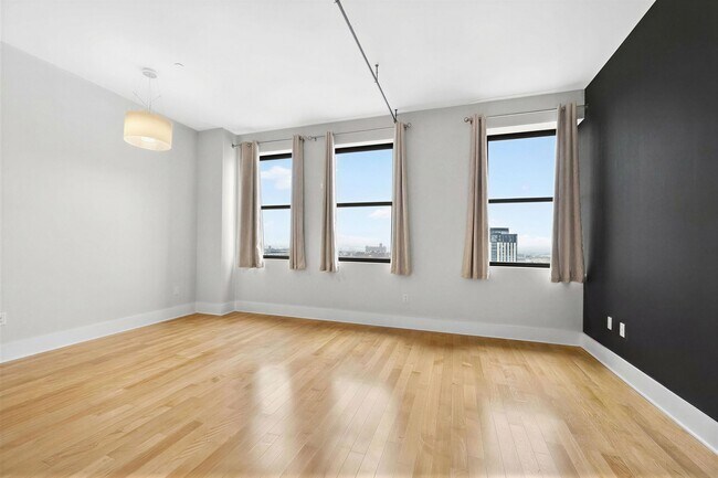 Building Photo - 4 Beacon Way