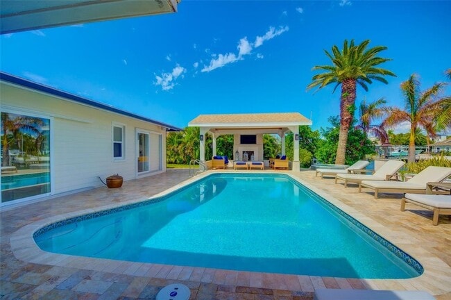 Building Photo - 807 Snug Island