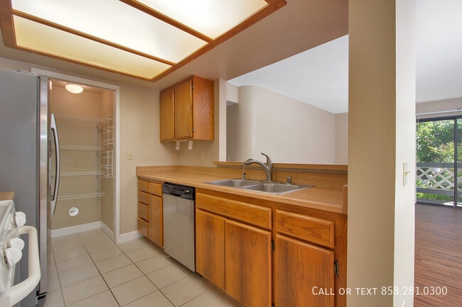 Building Photo - 9322 Twin Trails Dr