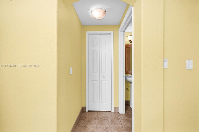 Building Photo - 11412 SW 137th Pl