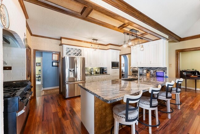 Building Photo - 11 Hornsilver Pl