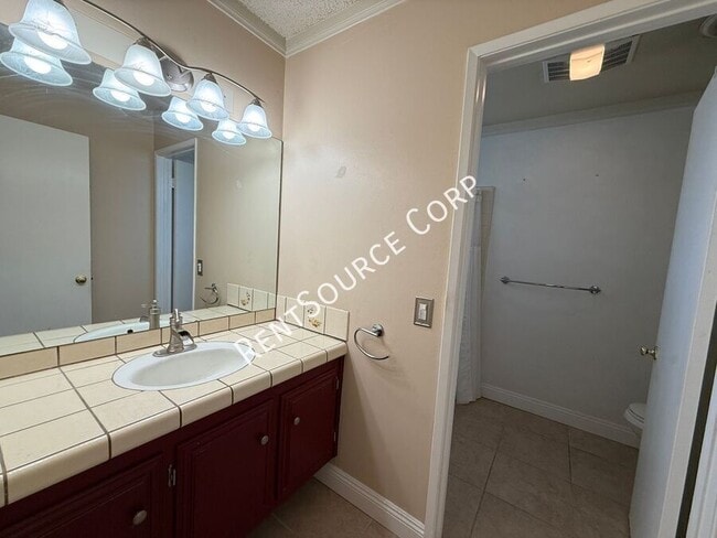 Building Photo - 2522 Marcella St