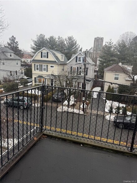 Building Photo - 51 Parkway Rd