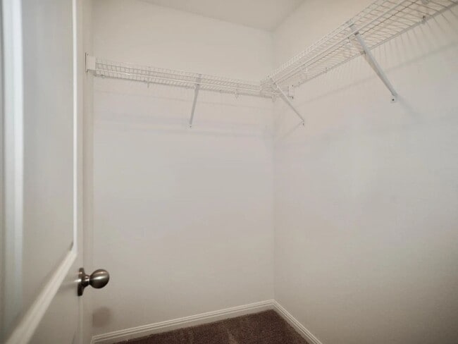 Building Photo - Spacious & Elegant One-Story Living in Stonebridge Crossing