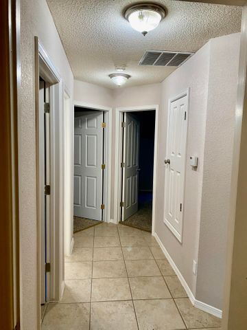 Building Photo - 4008 Tierra Venado Dr