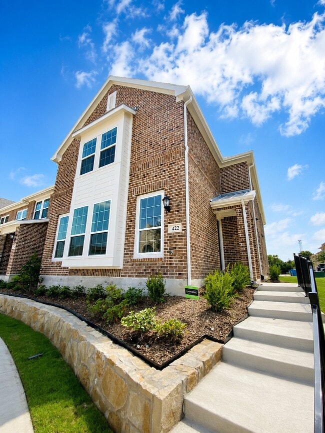 Building Photo - 422 Matthew Dr