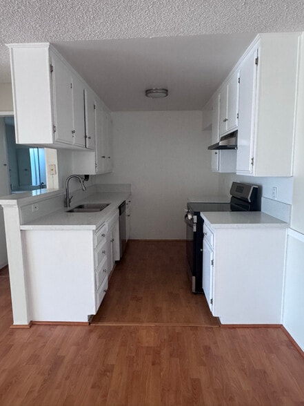 Building Photo - 215 N Belmont St