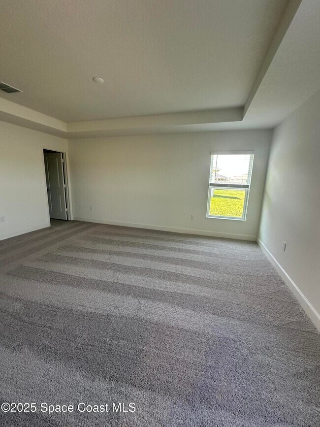 Building Photo - 715 Hatton Ln SE
