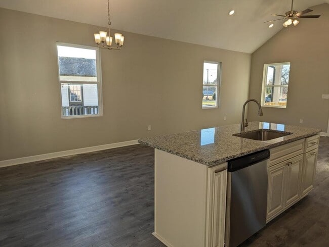 Building Photo - 625 S Caldwell St