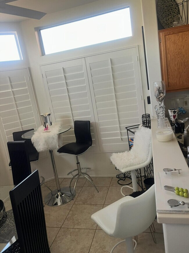 Building Photo - 78582 Dancing Waters Rd