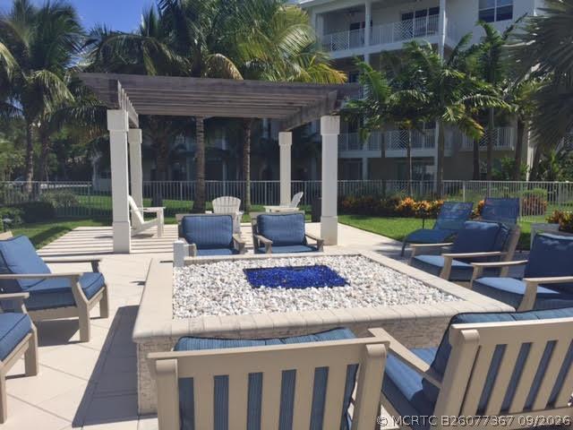 Building Photo - 312 Bay Colony Dr N