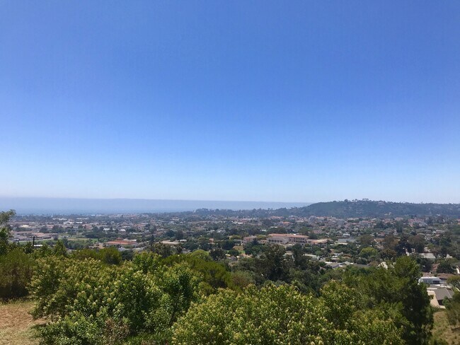 Building Photo - Three Bedroom Riviera Home with Ocean View...