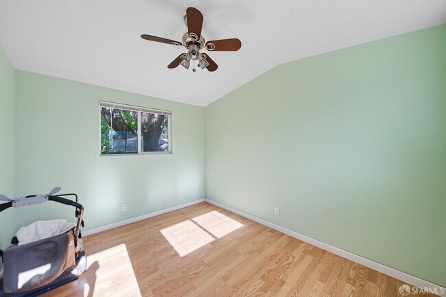 Building Photo - 2061 Ahneita Dr