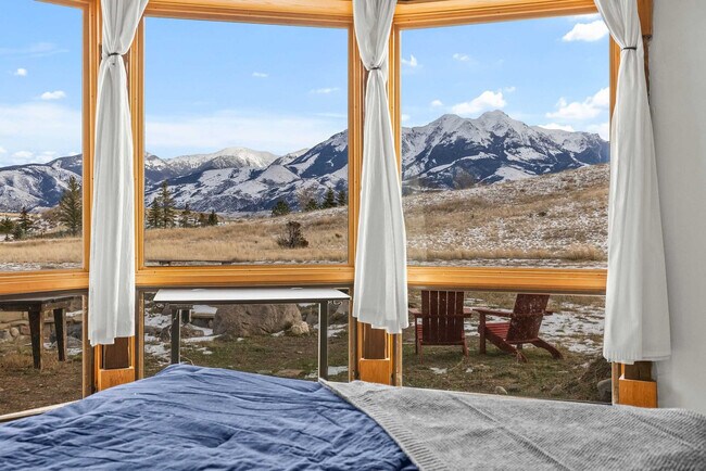 Building Photo - 84 Arcturus Dr