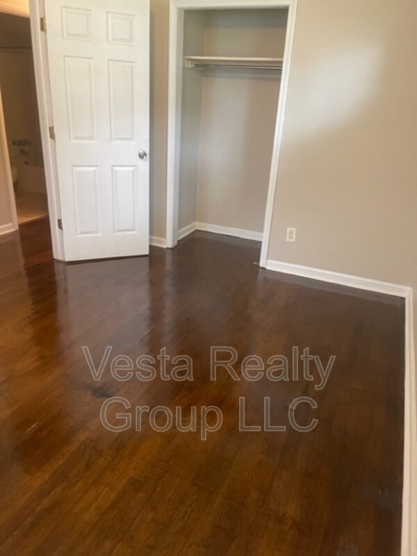 Building Photo - 181 Oldenburg Dr