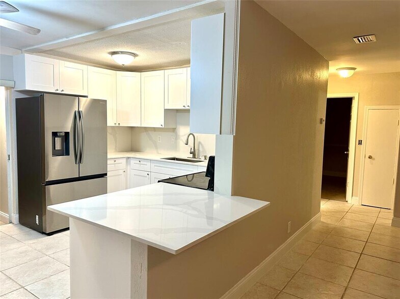 Building Photo - 7907 SW 3rd St