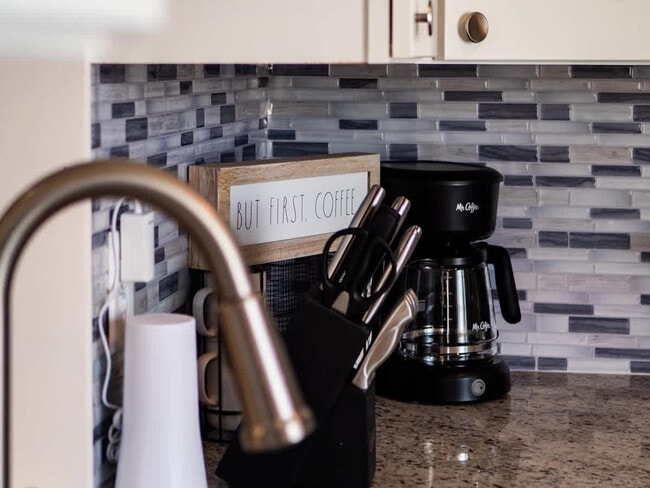 Building Photo - 829 Portage Lakes Drive