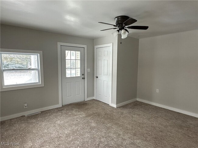 Building Photo - 132 North NE Ave