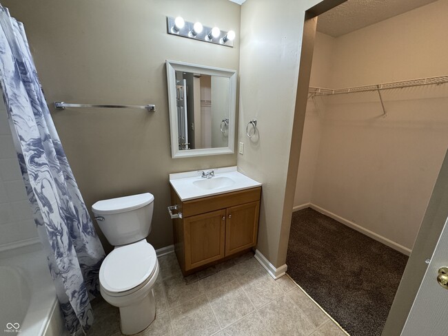 Building Photo - 829 Jack Pine Dr