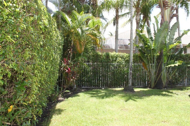 Building Photo - 1342 Crossbill Ct
