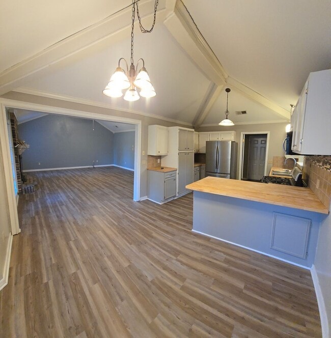 Building Photo - 6213 W Oxbow Loop