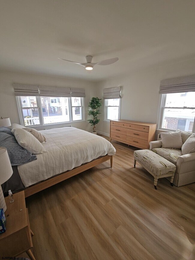 Building Photo - 107 S Dover Ave