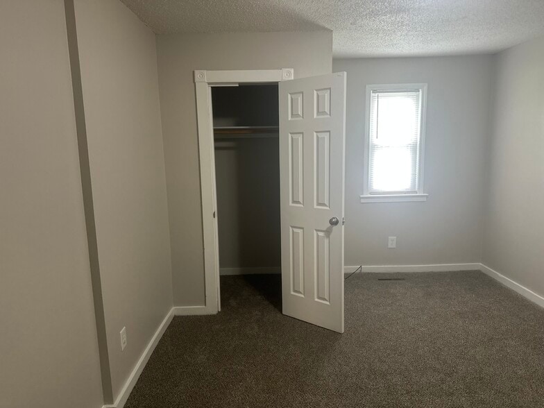 Building Photo - 106 Juniper Ln