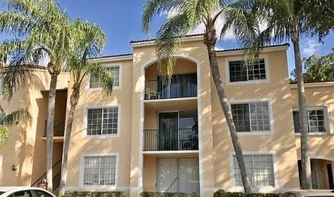 Building Photo - 1743 Village Blvd