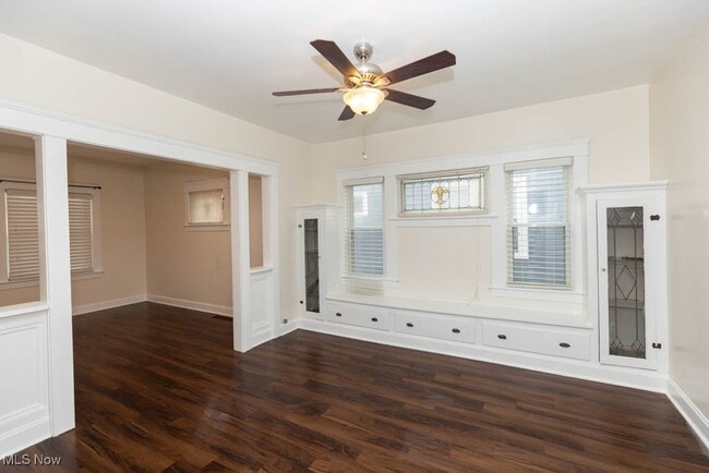 Building Photo - 1598 Alameda Ave