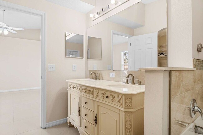 Building Photo - Spacious 3BR Home with Tile Floors & Spa-Like Primary Suite – Marion Oaks