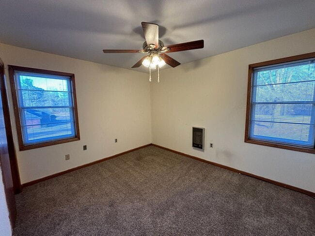 Building Photo - Wonderful Home With Lots Of Charm. Located in Seale Alabama!