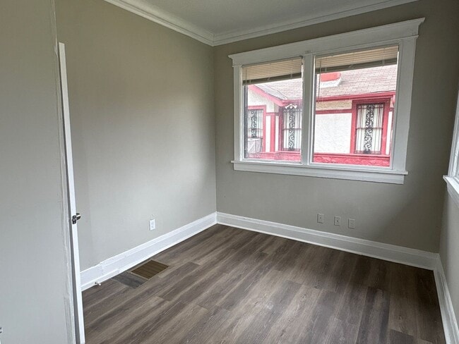 Building Photo - Newly updated 3-bedroom, 1-bath home - Open To Section 8