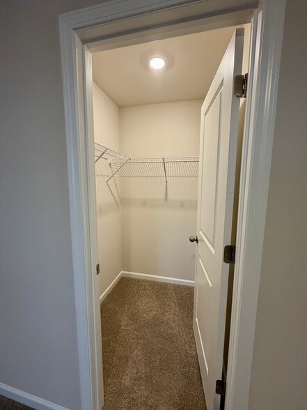 Building Photo - 401 Mopar Ln